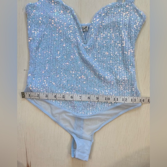 Free People intimately sparks fly baby blue iridescent sequin bodysuit size S - Picture 9 of 11